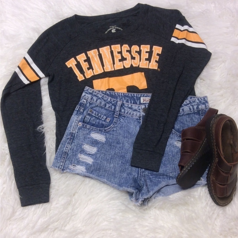 MUDD DISTRESSED DENIM SHORTS